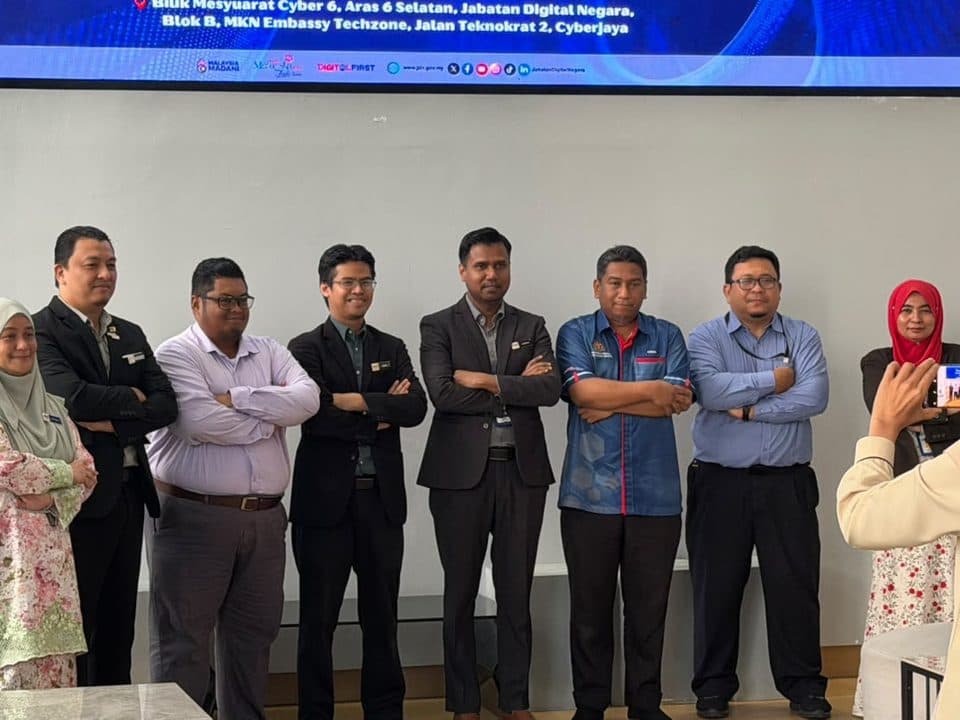 Mentor program bergambar bersama